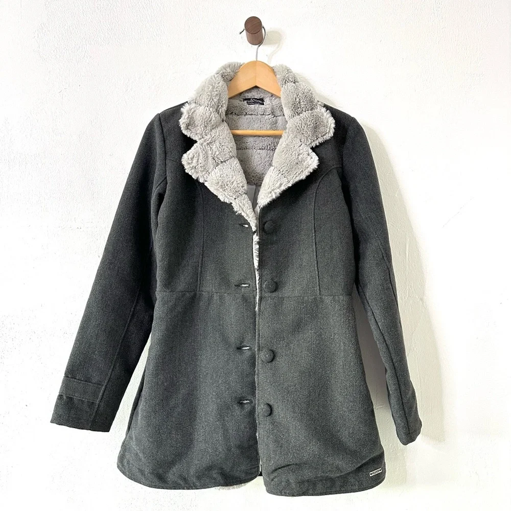 Women's charcoal grey button down coat with faux fur collar - Picture 3 of 6